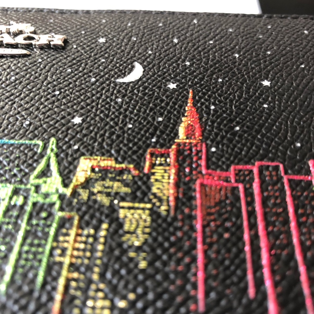 SOLD Coach Accordion Zip Wallet With Skyline Print - Picture 8 of 8